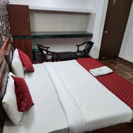 Hotel Aerotech Near Delhi Airport นิวเดลี ภายนอก รูปภาพ