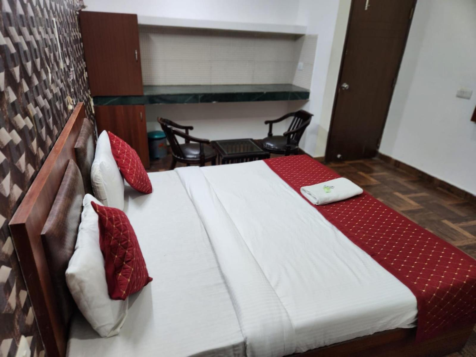 Hotel Aerotech Near Delhi Airport นิวเดลี ภายนอก รูปภาพ
