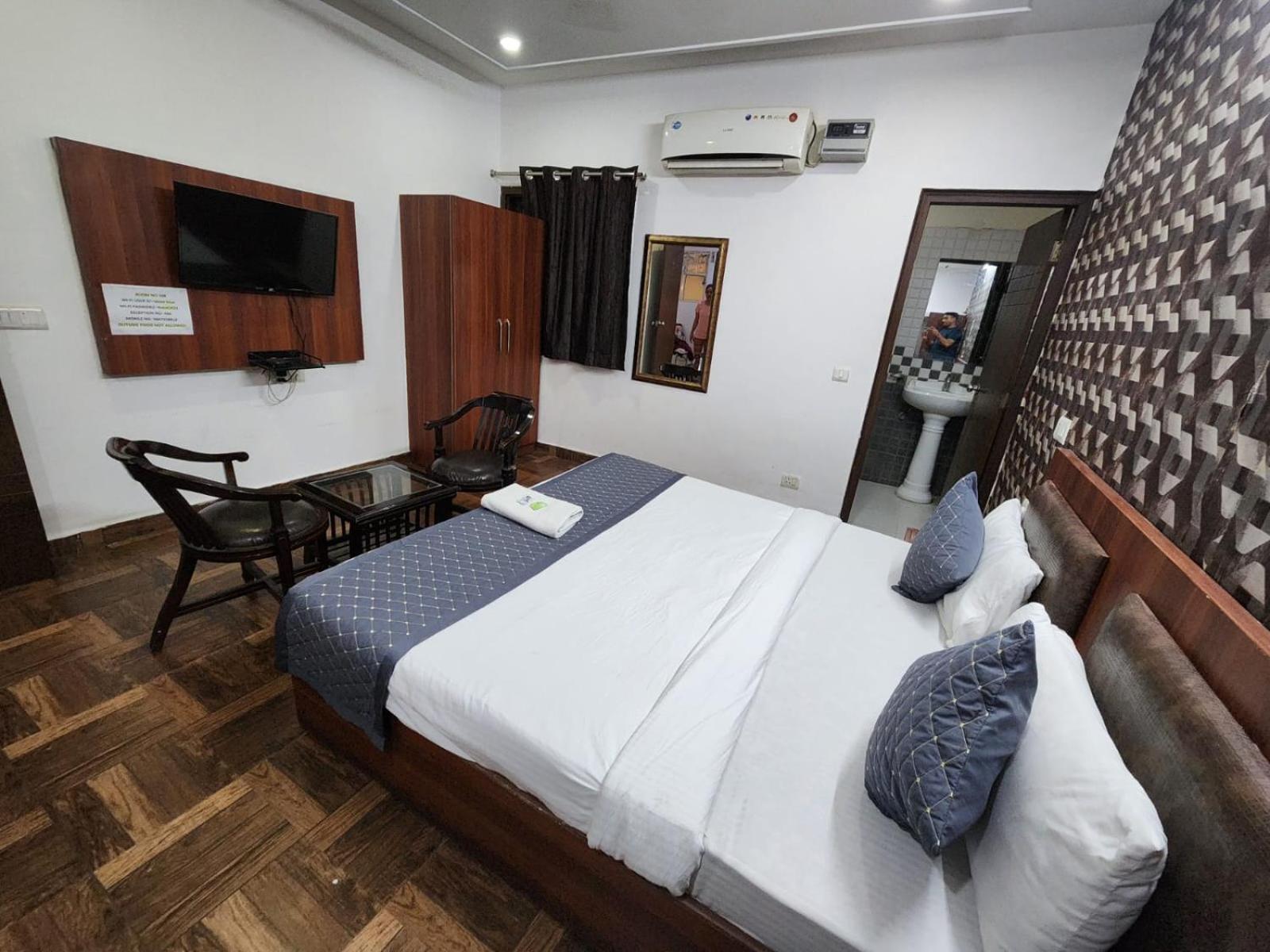 Hotel Aerotech Near Delhi Airport นิวเดลี ภายนอก รูปภาพ