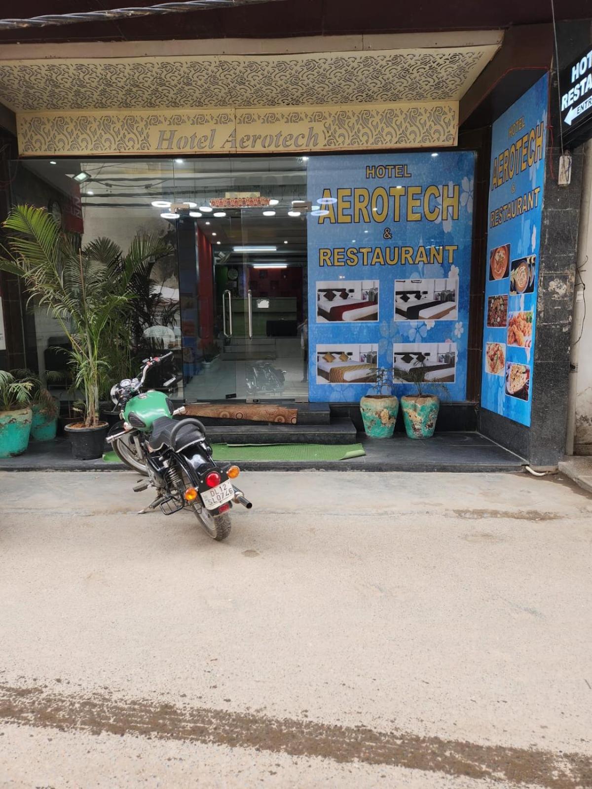 Hotel Aerotech Near Delhi Airport นิวเดลี ภายนอก รูปภาพ