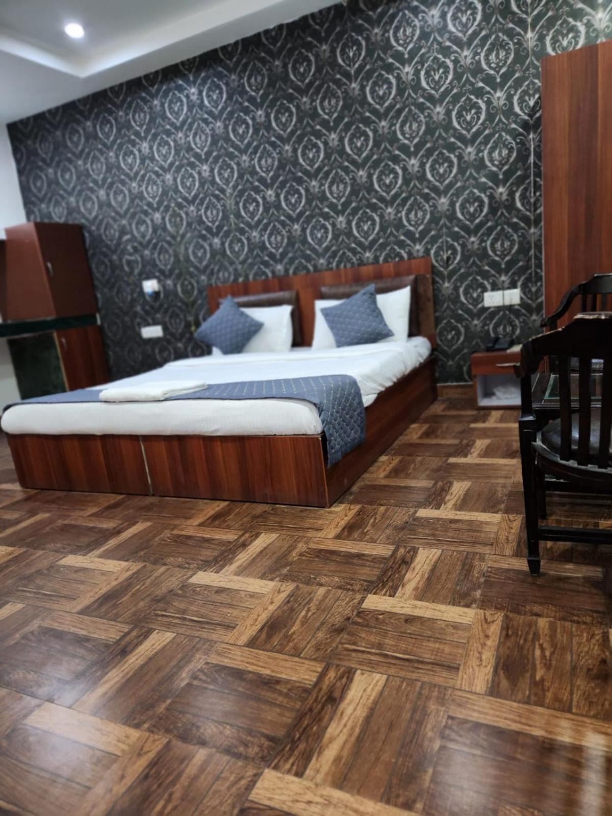 Hotel Aerotech Near Delhi Airport นิวเดลี ภายนอก รูปภาพ
